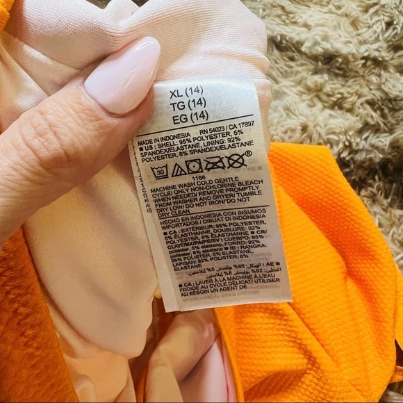 Old Navy one piece cut out scallop trim one shoulder swimsuit XL 14 - Picture 2 of 8